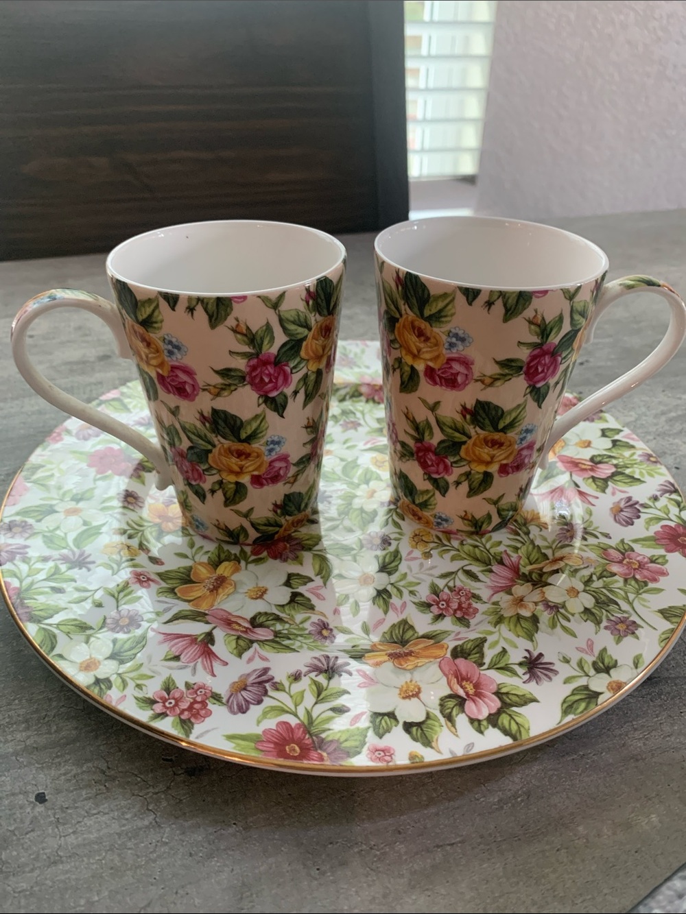 Floral Porcelain Tea Cup Set in Pink and Yellow - Elegant Home Dining